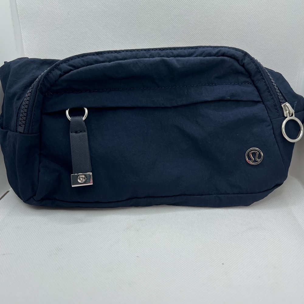 Lululemon On The Beat Belt Bag Navy